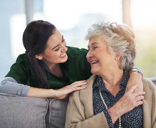 contratar-cuidadora-personas-mayores-por-horas-jornada-flexible-cuidadora-a-domicilio